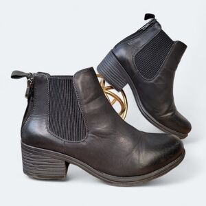 Pierre Dumas Gossip Black Faux Leather Ankle Boots Double Back Zip Size 9